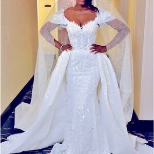 Wedding dress used once